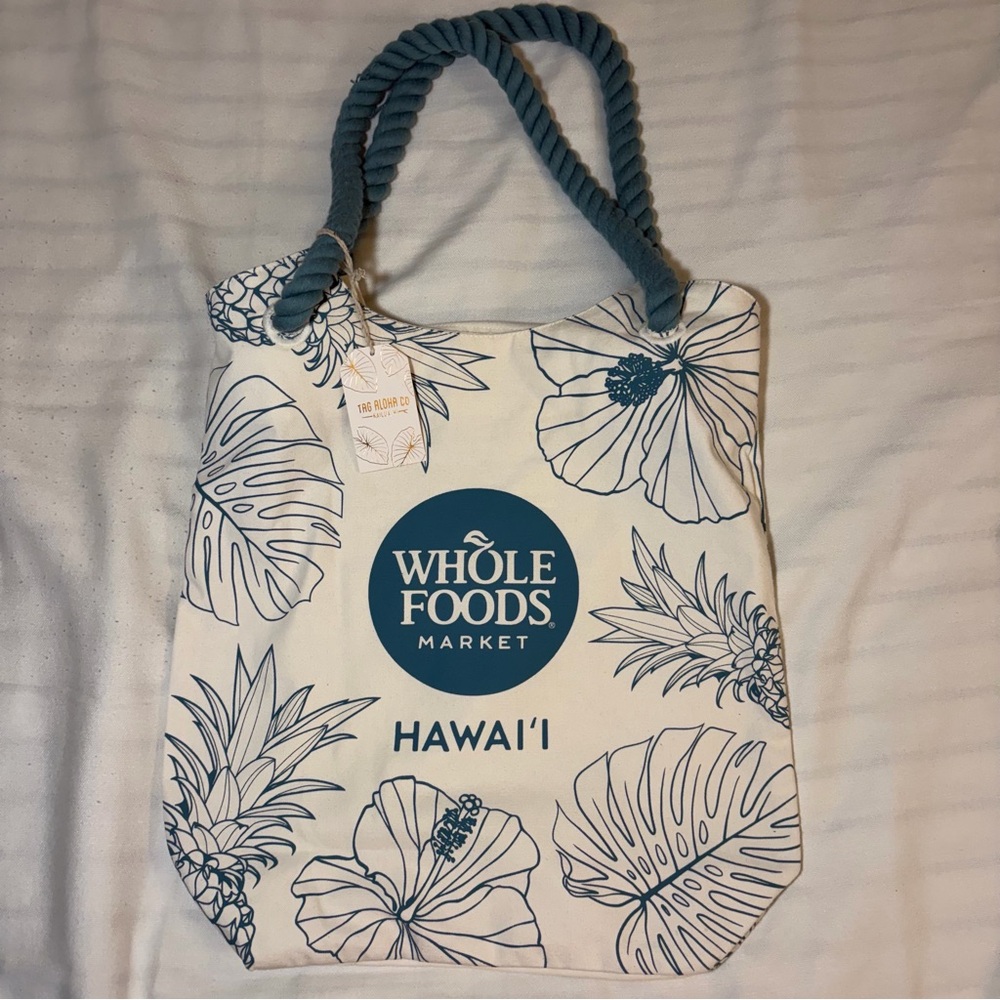 Hawai'i Cream Tote Bag with Blue Prints